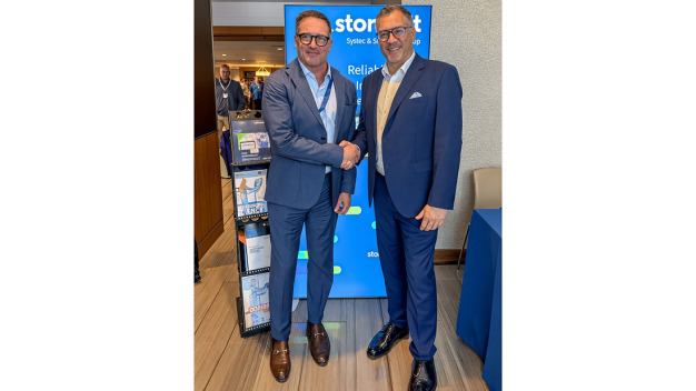 Het begin van een sterke samenwerking: David Rode, CEO Blue Mountain (l.i.B.) en Jan-Henrik Dieckert, Managing Director & Partner Stormbit (r.i.B.)