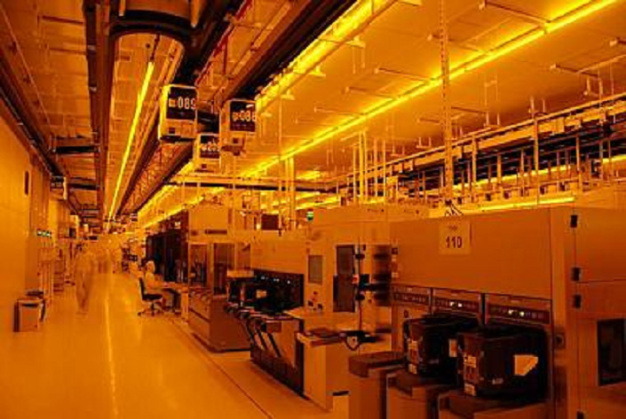 Globalfoundries Dresden installiert erste Anlagen im neuen Reinraum 