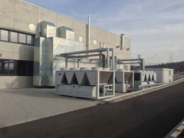 Zentrale RLT Anlage mit 45.000 m³/h, Kälteaggregate mit 1,3 MW und Trafo-Station