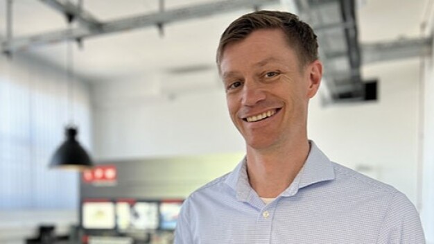 Christian Koblenzer leitet das Test- und Dienstleistungszentrum TDZ der LPW Reinigungssysteme - und sucht für Kunden maßgeschneiderte Lösungen in der industriellen Bauteilreinigung (Bild: LPW)