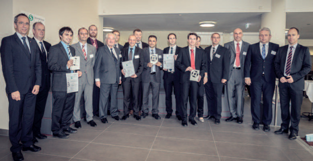V.l.n.r.: Dr. Wolfgang Rauh, Dr. Norbert Leopold, Jonathan Schächtele, Dr. Jochen Schließer,
Armin Schäfer, Prof. Hans-Jürgen Warnecke, Dominik Kaltenbacher, Dr. Udo Gommel, Ivica Kolaric,
Serhat Sahakalkan, Thomas Ackermann, Guido Kreck, Yvonne Holzapfel, Markus Rochowicz,
Christoph Schaeffer, Prof. Alexander Verl, Prof. Thomas Bauernhansl.