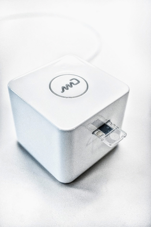 miDiagnostics’ research prototype device that can perform a complete blood cell count from only drops of blood. This prototype device is for research use only, not for in diagnostic procedures.