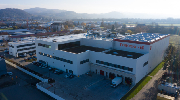 Neue Produktionsstätte der Pharmazeutischen Fabrik Dr. Reckeweg & Co. GmbH in Bensheim. (Copyright: Leonhard Weiss GmbH & Co. KG) / New pharmaceutical production for homeopathic manufacturer Dr. Reckeweg. (Copyright: Leonhard Weiss GmbH & Co. KG) Neue Produktionsstätte der Pharmazeutischen Fabrik Dr. Reckeweg & Co. GmbH in Bensheim. (Copyright: Leonhard Weiss GmbH & Co. KG) / New pharmaceutical production for homeopathic manufacturer Dr. Reckeweg. (Copyright: Leonhard Weiss GmbH & Co. KG)