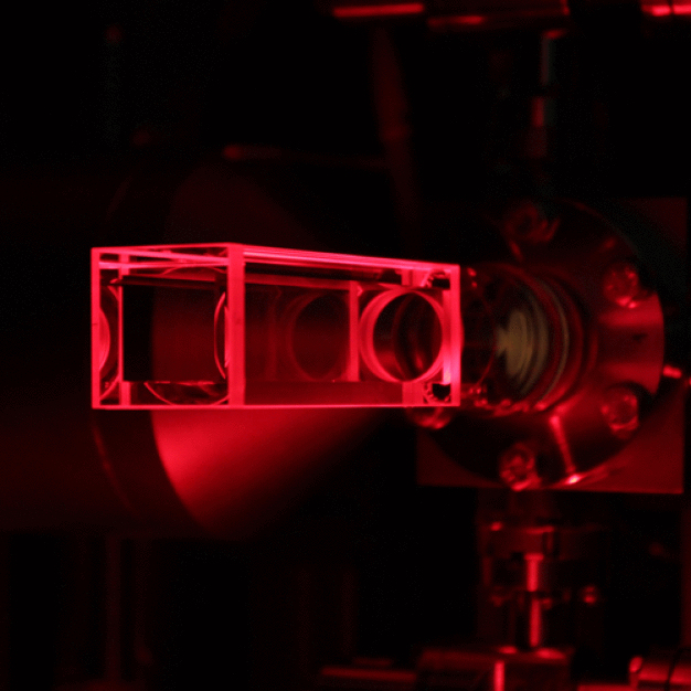 Das Bild zeigt eine Vakuumzelle, mit der die Physiker ihre Versuche durchführen. (Foto: AG Widera)
