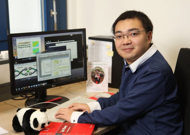 Doktorand Qi Wang ist von der chinesischen Regierung ausgezeichnet worden. (Foto: Koziel/TUK) Doktorand Qi Wang ist von der chinesischen Regierung ausgezeichnet worden. (Foto: Koziel/TUK)