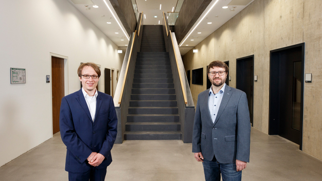 Juniorprofessor Dr. Philipp Pirro (links) und Professor Dr. Mathias Weiler. (View/Voss TUK)