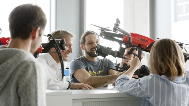 Praxisnah, interdisziplinär und zukunftsorientiert: Der neue Bachelorstudiengang Angewandte Naturwissenschaften verbindet Naturwissenschaften, Technik und Digitalisierung und startet zum Wintersemester 2026/27 an der OTH Regensburg. (Quelle: Florian Hammerich, Copyright: OTH Regensburg)