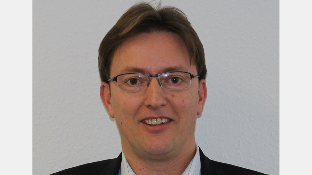 Frank Bähr, nora Marktsegment-Manager für Industrie, betreut Schlüsselkunden in Süddeutschland und der Schweiz. Er ist Ansprechpartner für Spezialbereiche wie Labore, Reinräume und ESD-Bereiche.