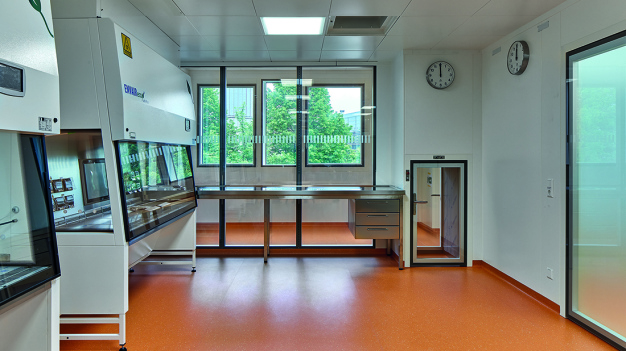 nora systems Reinraumlabore in Kliniken Apotheke Tübingen