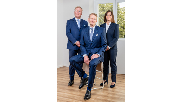 Bilden den Vorstand der Röchling-Gruppe (von links): Franz Lübbers, Prof. Dr. Hanns-Peter Knaebel sowie Evelyn Thome. / The Executive Board of the Röchling Group (from left): Franz Lübbers, Prof. Dr. Hanns-Peter Knaebel, and Evelyn Thome.