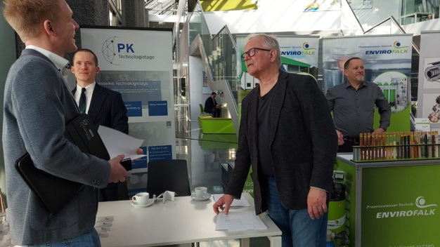Peter Kesterke begrüßt Gäste auf dem Kesterke Technologietag 2025 (Bildnachweis: KB Peter Kesterke GmbH) Peter Kesterke begrüßt Gäste auf dem Kesterke Technologietag 2025 (Bildnachweis: KB Peter Kesterke GmbH)