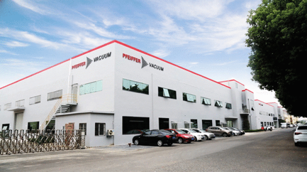 Das neue Werk von Pfeiffer Vacuum in Wuxi, China. / Pfeiffer Vacuum opens new plant in Wuxi China.