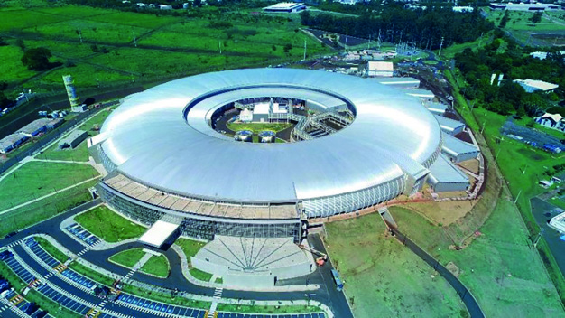 Das Gebäude des brasilianischen Synchrotrons Sirius. / Aerial view of Sirius facility 1.