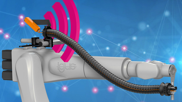 Intelligente Zustandsüberwachung ist dank des neuen i.Sense TR.B Sensors nun auch bei den 3D-Energieketten triflex R von igus möglich. (Quelle: igus GmbH)
