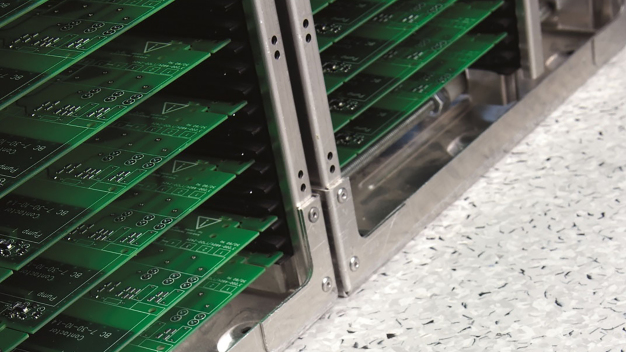 Höchste Sicherheit garantiert: Die Tarkett-Kollektion iQ Toro SC hat einen elektrischen Ableitwiderstand von R≤106 Ω (EN 1081). (Foto: Tarkett)