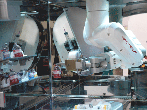 Der Reinraumroboter TX40 cr übernimmt die Zusammenstellung von toxischen Präparaten für Chemotherapien. / The TX40 CR (cleanroom) robot takes on the job of preparing toxic compounds for chemotherapy.