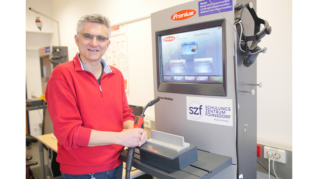 Hannes Krempl, Trainer Schweißtechnik/Transport im Schulungszentrum Fohnsdorf. (Foto: Fronius International GmbH) / Hannes Krempl, welding technology and transport trainer at the Fohnsdorf Training Centre. (Copyright: Fronius International GmbH)