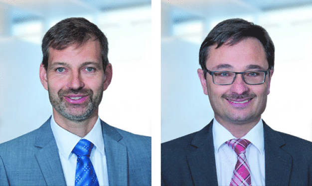 Dr. Stefan Nettesheim und Klaus Forster haben die Reinhausen Plasma GmbH im Zuge eines Management-Buy-Outs zum 1. Juli 2014 übernommen. Seit 1. Oktober firmiert das Unternehmen unter relyon plasma GmbH. / Dr. Stefan Nettesheim and Klaus Forster took over Reinhausen Plasma GmbH subsequent to a management buyout on 1st July 2014. Since 1st October, the company has been operating under the name of relyon plasma GmbH. 