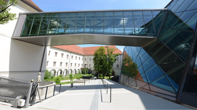 Schlossmuseum Linz, Blick in den Innenhof (Bildrechte: Schlossmuseum Linz)