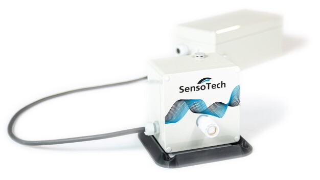 Der neue SensoTech-Sensor ermöglicht die kontinuierliche Inline-Überwachung chemischer Konzentrationen in Halbleiter-Nassprozessen. (Bild: SensoTech GmbH)