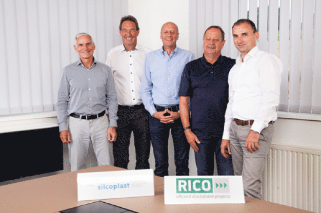 Die neuen Eigentümer der Silcoplast AG (v.l.): Emil Hohl, Alfred Griesbaum, Wolfgang Wagner, Johan-nes Grabner und Gerhard Kornfelder.	(Foto: Rico)