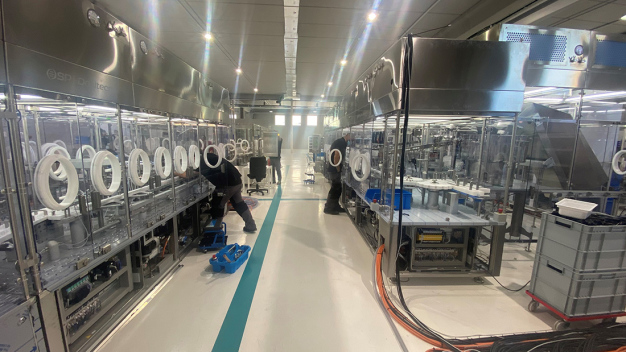 Inside SP’s new large-scale manufacturing facility in Barcelona, Spain, opened to increase capacity for SP i-Dositecno sterile fill-finish systems. 