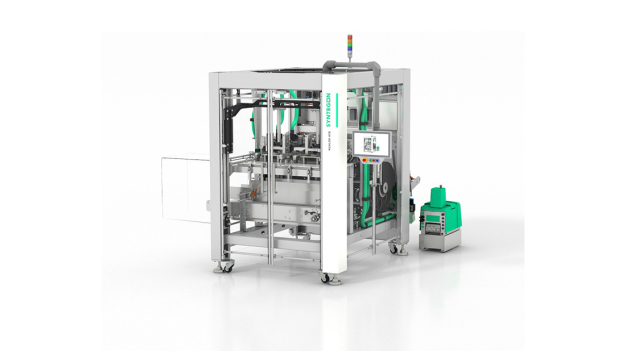 Die Kartonformer-Plattform ACE verfügt über Formfunktionen im Hochgeschwindigkeitsbereich. / The new ACE carton former platform was developed with a particular focus on ergonomic design, sustainability, and increased efficiency.