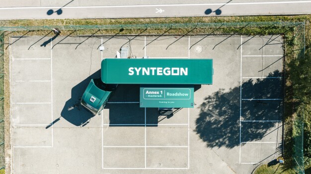 El 29 de septiembre de 2026, el camión de la Roadshow del Anexo 1 partió desde la mayor planta de Syntegon en Crailsheim en un viaje por Europa.