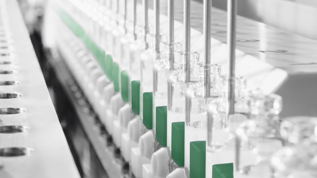 Although they are still costly at the moment, RTU cartridges save pharmaceutical manufacturers a lot of time, space, and ultimately money. © Syntegon