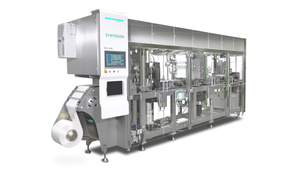 Die neue TPU Papierformmaschine für faserbasierte Primärverpackungen. / The new TPU paper-forming machine for fiber-based primary packaging.