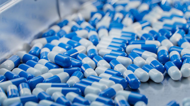 Montech Förderlösungen für präzisen Transport und Qualitätskontrolle in der pharmazeutischen Produktion. (Copyright: MONTECH AG)