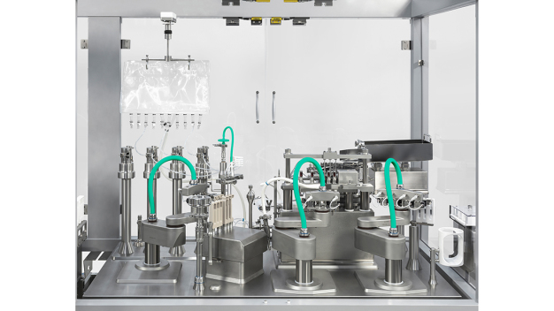 Versynta FFP lässt sich problemlos auf verschiedene Behältnisarten wie Vials, Spritzen und Karpulen sowie unterschiedliche Abfüllsysteme inklusive Einweg-Lösungen umrüsten. (Foto: Syntegon) / Versynta FFP can be easily converted to different container types such as vials, syringes and cartridges, as well as different filling systems including single-use solutions. (Picture: Syntegon) Versynta FFP lässt sich problemlos auf verschiedene Behältnisarten wie Vials, Spritzen und Karpulen sowie unterschiedliche Abfüllsysteme inklusive Einweg-Lösungen umrüsten. (Foto: Syntegon) / Versynta FFP can be easily converted to different container types such as vials, syringes and cartridges, as well as different filling systems including single-use solutions. (Picture: Syntegon)