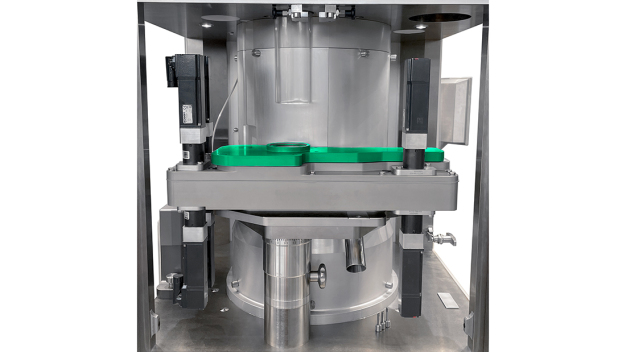 Mit der neuen, automatisch verstellbaren Pulverzuführung und APD-Software können Pharmahersteller die idealen Prozessparameter für jedes Produkt bestimmen. / With the new, automatically adjustable powder feeder and APD software pharmaceutical manufacturers can determine the ideal process parameters for each product.