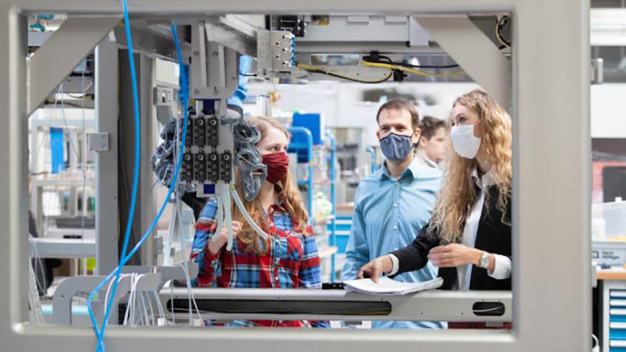 An Harro Höfligers Standort in Backnang entsteht momentan eine Verpackungsanlage für die Verpackung von Vials mit dem Impfstoff. (Foto: Harro Höfliger)