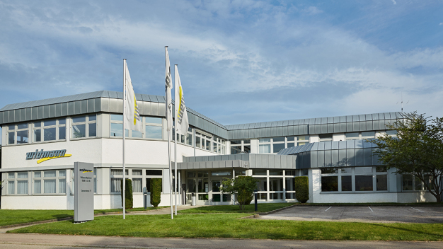 Mit den Widmann-Gebäuden in Schlierbach stehen Harro Höfliger künftig zusätzliche 5.500 m² gewerbliche Fläche und 650 m² Bürofläche zur Verfügung. (Foto: Widmann)