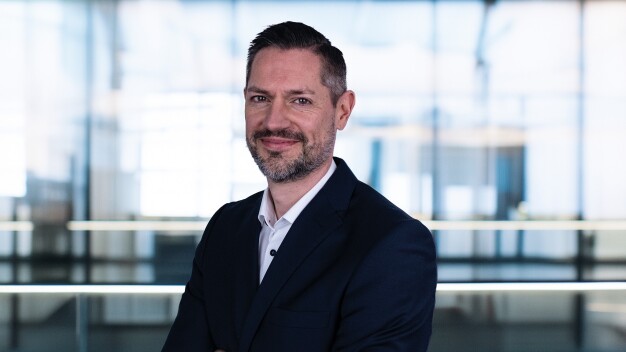 Matthias Cullmann verstärkt seit 1. Februar 2025 als Vice President Commercial Management das Führungsteam des international tätigen Herstellers von Lösungen und Komponenten für den industriellen Einsatz von Ultraschall in den Bereichen Bauteilreinigung, Fügen und Trennen sowie der Textilveredelung Weber Ultrasonics AG. (Bildquelle: Weber Ultrasonics AG) Matthias Cullmann verstärkt seit 1. Februar 2025 als Vice President Commercial Management das Führungsteam des international tätigen Herstellers von Lösungen und Komponenten für den industriellen Einsatz von Ultraschall in den Bereichen Bauteilreinigung, Fügen und Trennen sowie der Textilveredelung Weber Ultrasonics AG. (Bildquelle: Weber Ultrasonics AG)